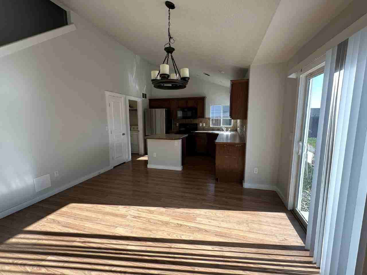 12241 W Foxhaven St - Photo 6 of 43