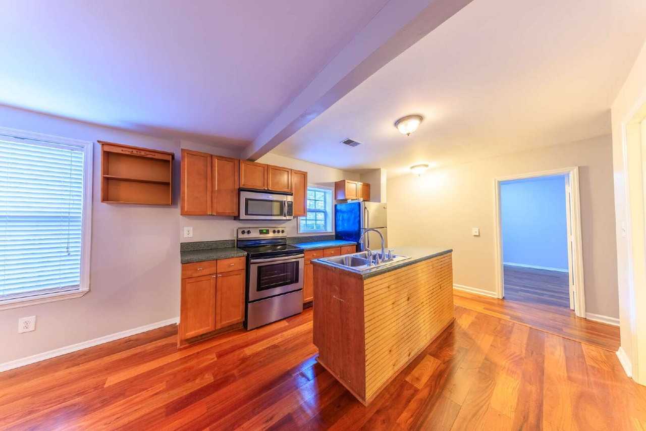 891 W Sharpe Ave - Photo 2 of 23