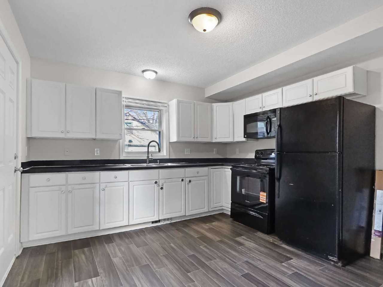 1708 East 34th Street - Photo 4 of 19