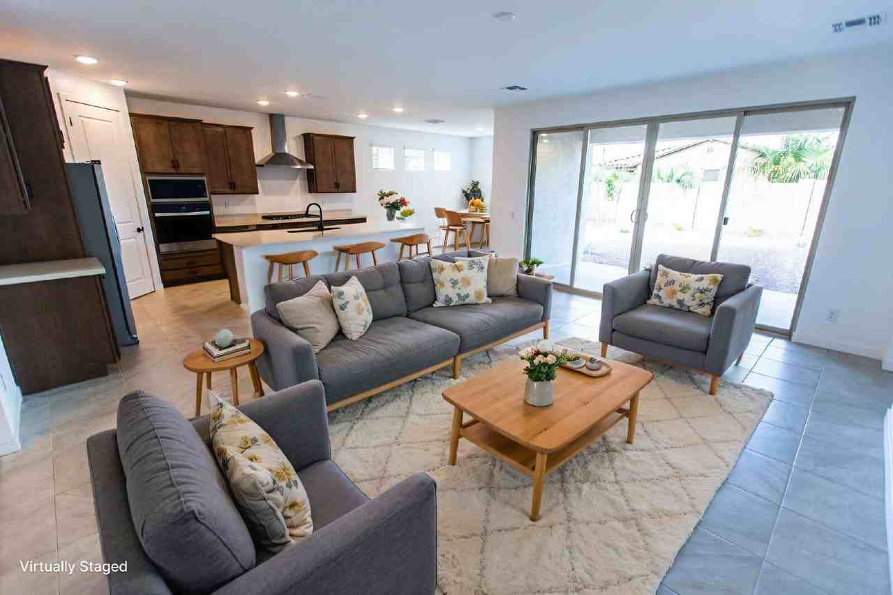 23024 East Watford Drive - Photo 3 of 44