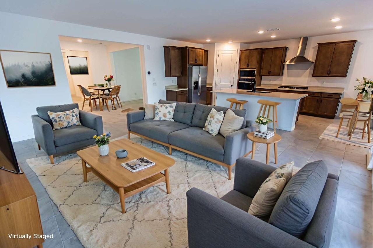 23024 East Watford Drive - Photo 4 of 44