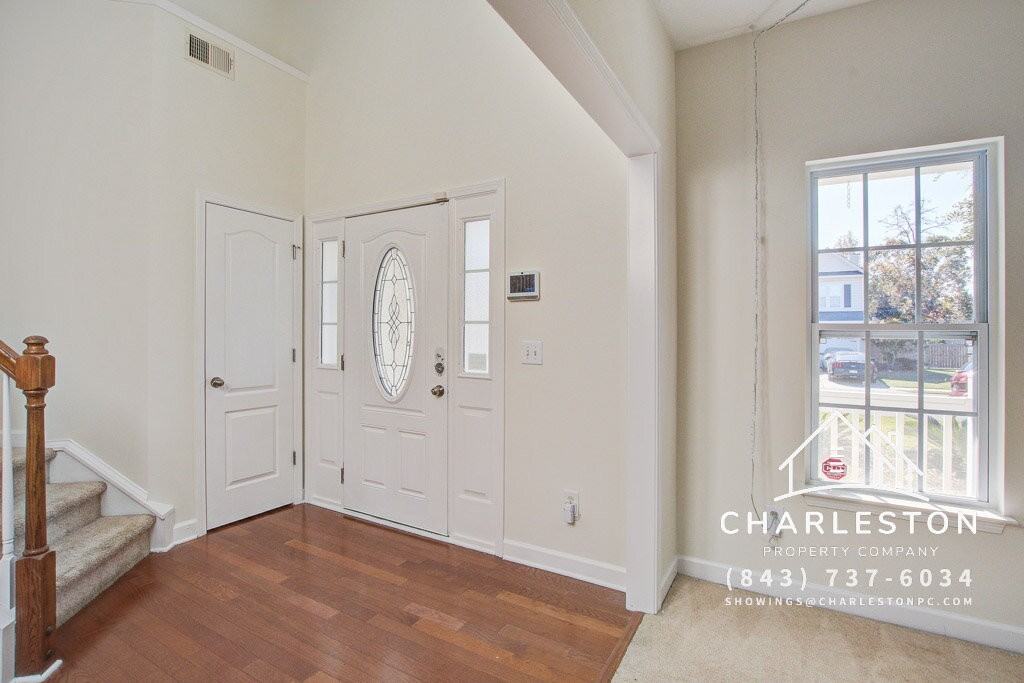 156 Red Leaf Blvd - Photo 3 of 31