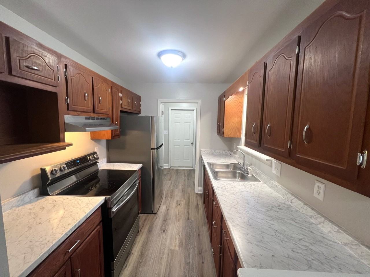 3409 Dailey Rd - Photo 7 of 26