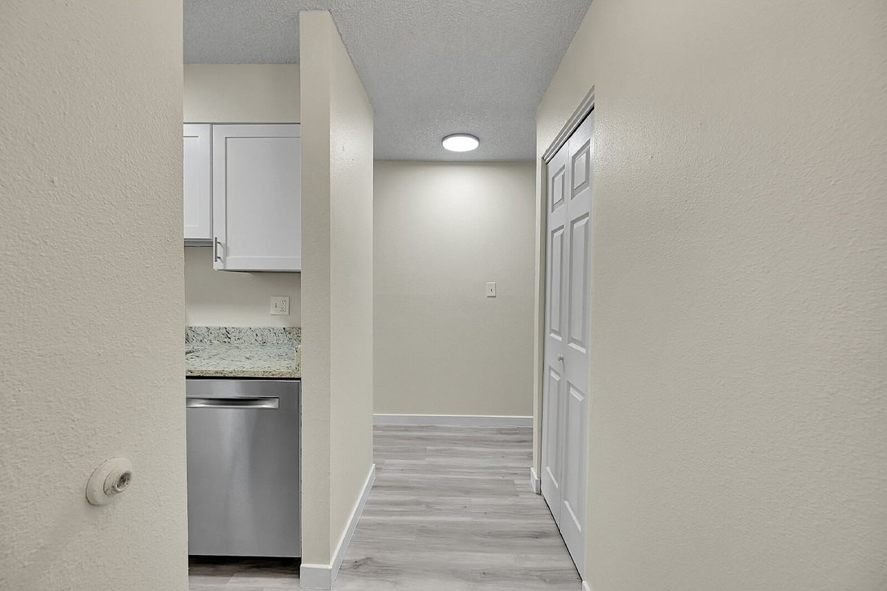 209 E Highline Cir #108 - Photo 3 of 23