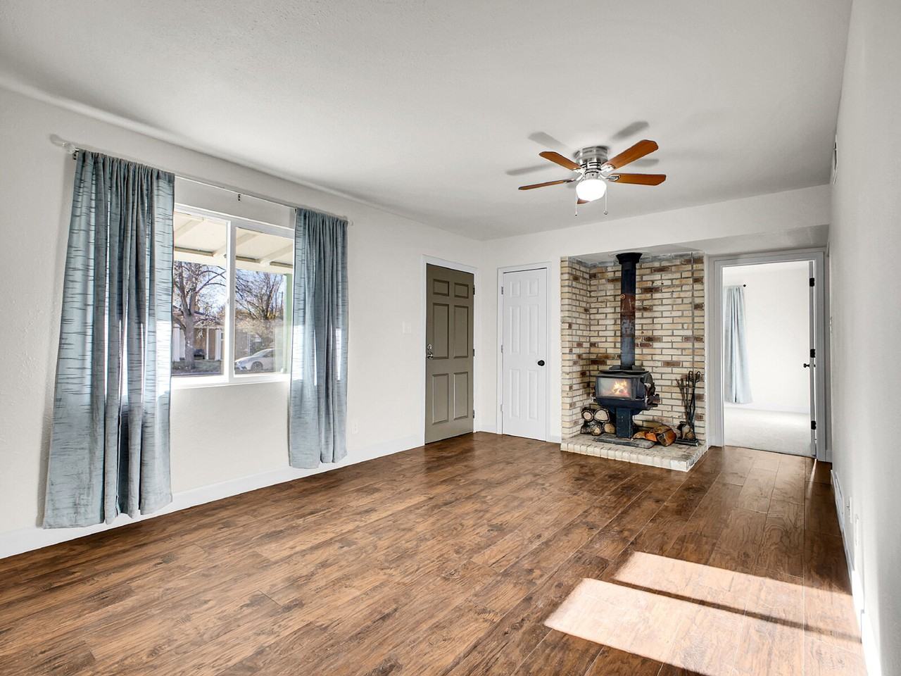 800 Vaughn St - Photo 5 of 50