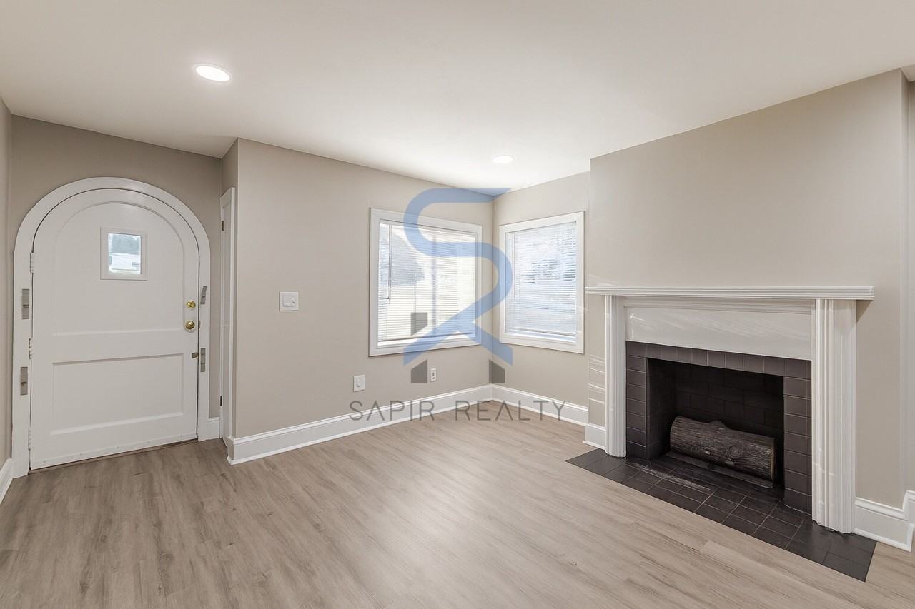 1376 Westmont Rd Sw - Photo 7 of 44