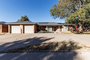 5526 75th Street - Photo 1 of 1