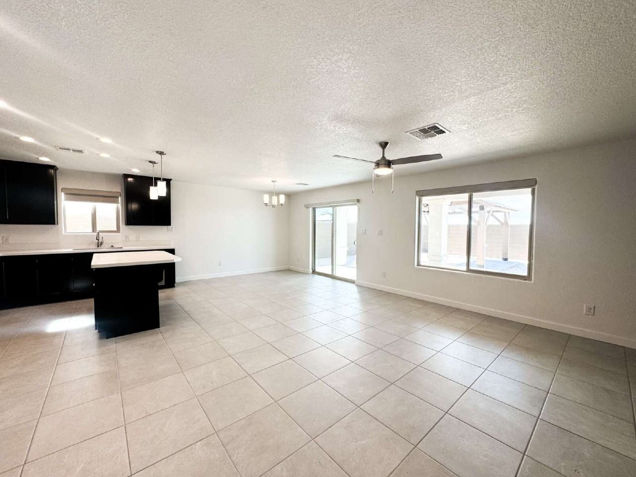 12332 S Phoenix Dr - Photo 6 of 31