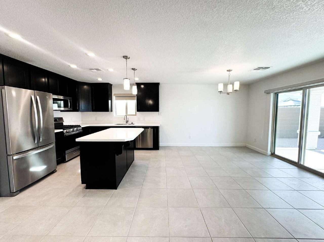 12332 S Phoenix Dr - Photo 7 of 31