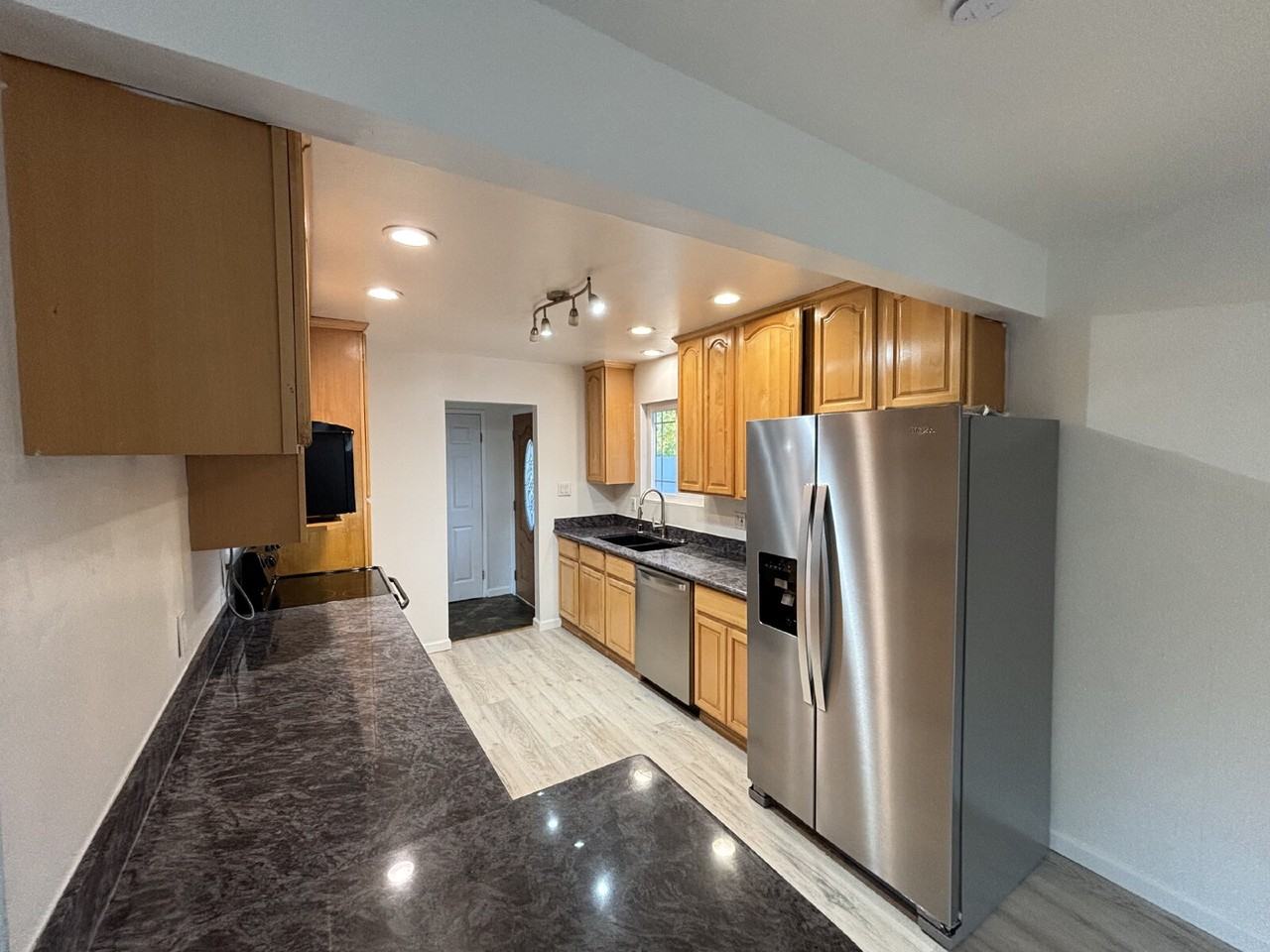 5358 Laurel Dr - Photo 6 of 19