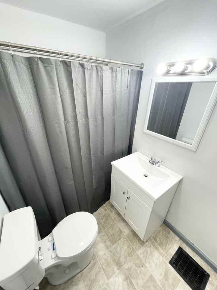 1624 W 21st St - Photo 7 of 10