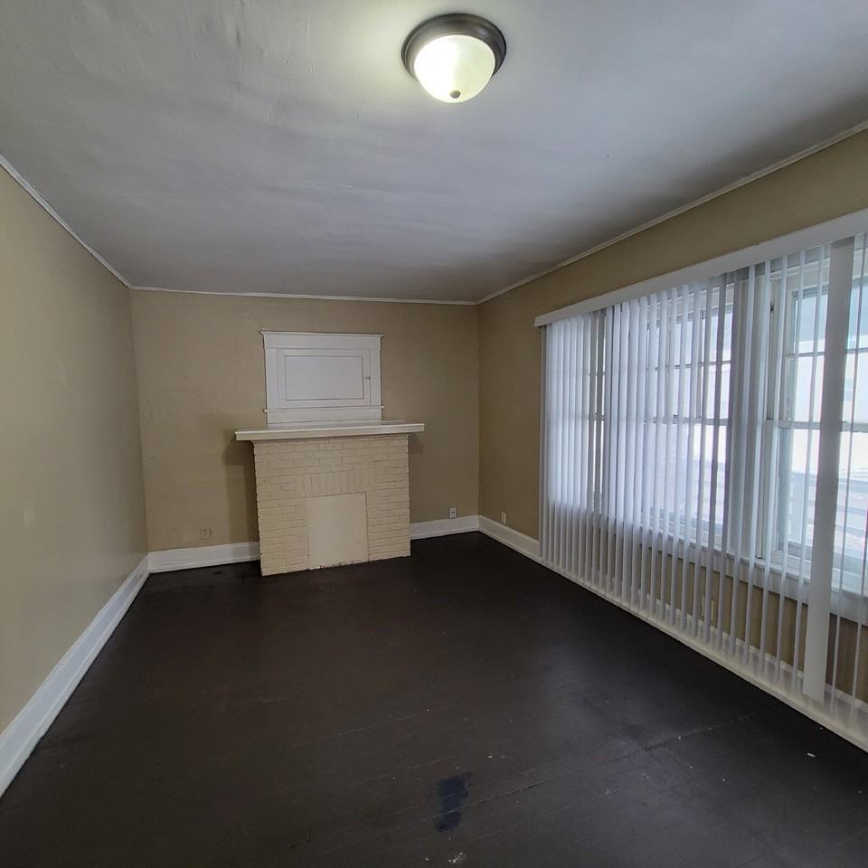 310 North Kealing Avenue - Photo 3 of 6