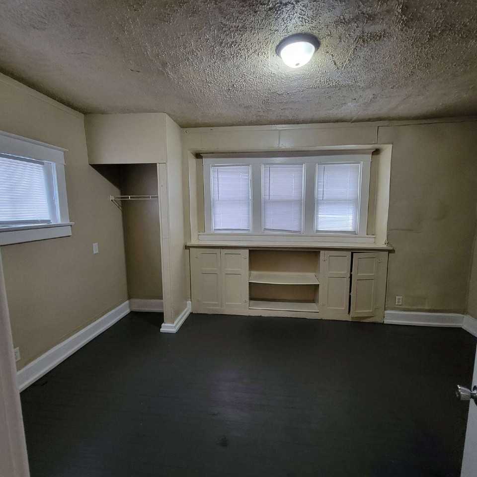 310 North Kealing Avenue - Photo 4 of 6