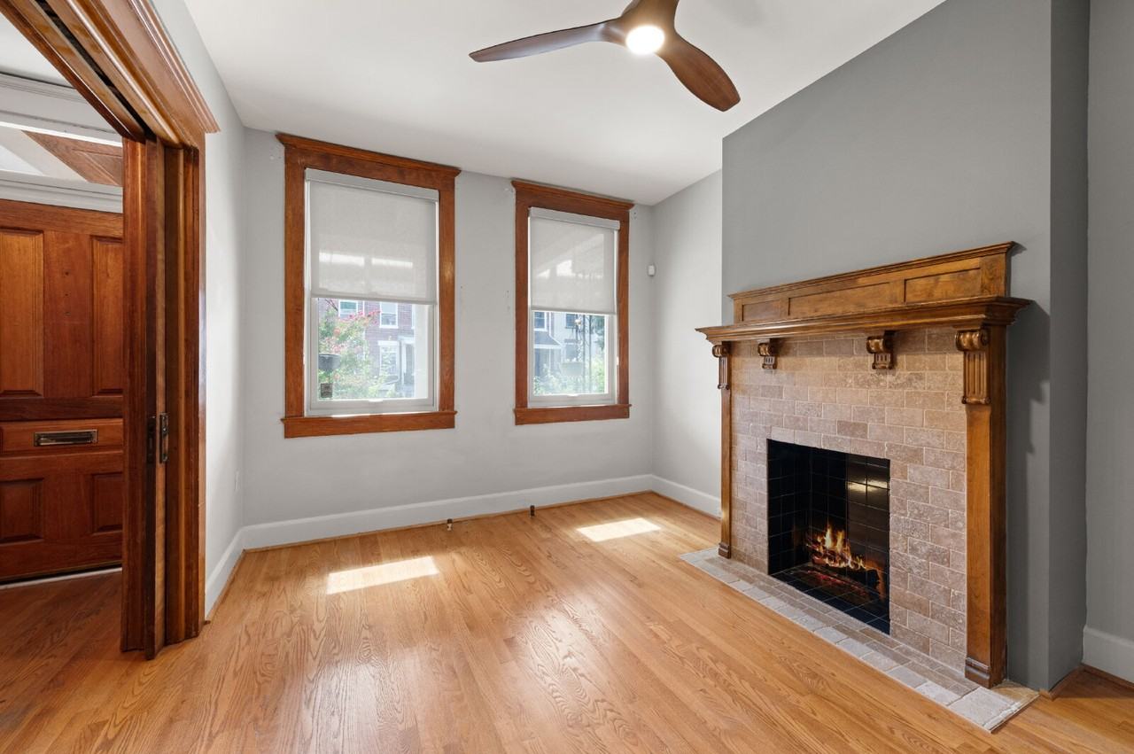 445 Newton Place Northwest - Photo 5 of 22