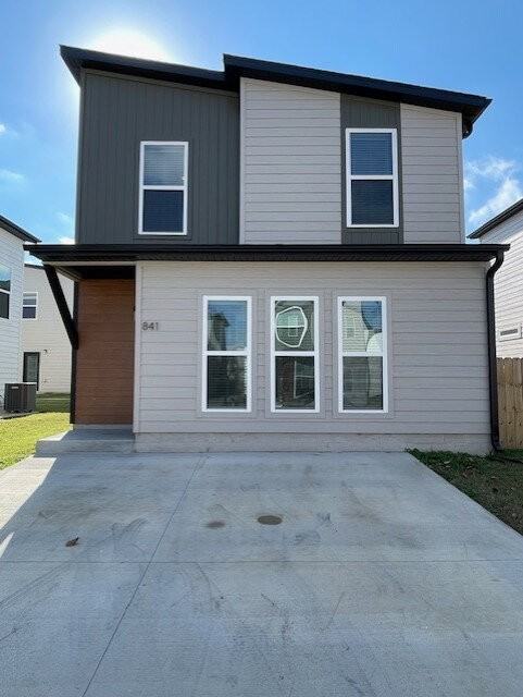 841 Massachusetts Ave - Photo 2 of 29