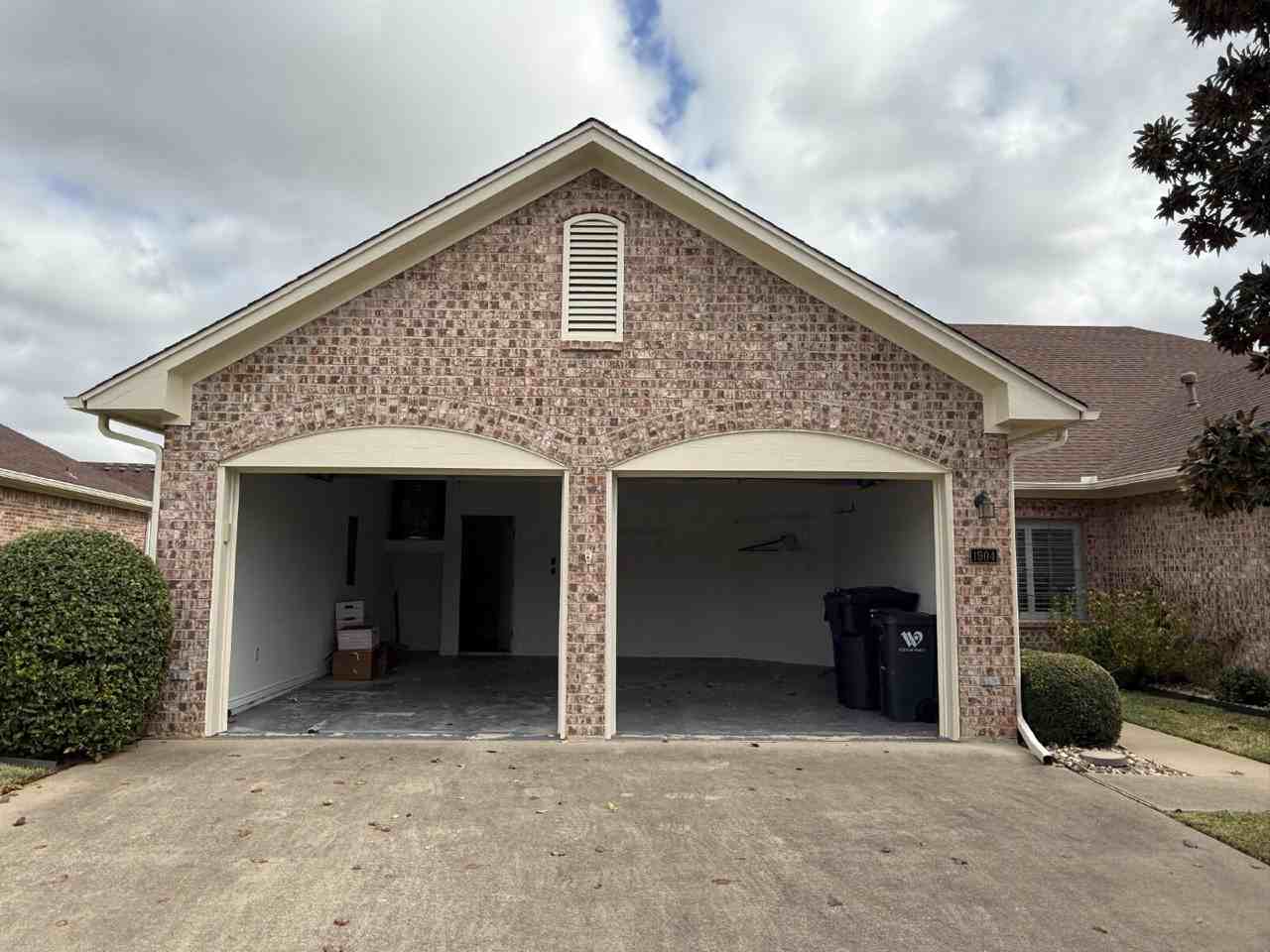 1904 Casual Cir - Photo 3 of 27