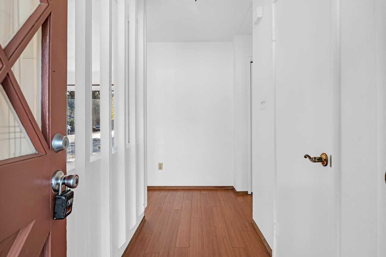 536 Scripps Drive - Photo 5 of 23