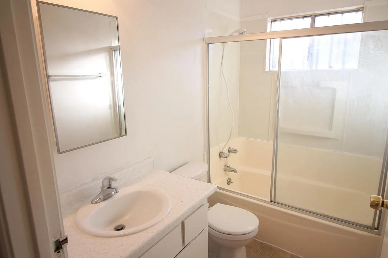 415 North Hamilton Avenue #B - Photo 5 of 8