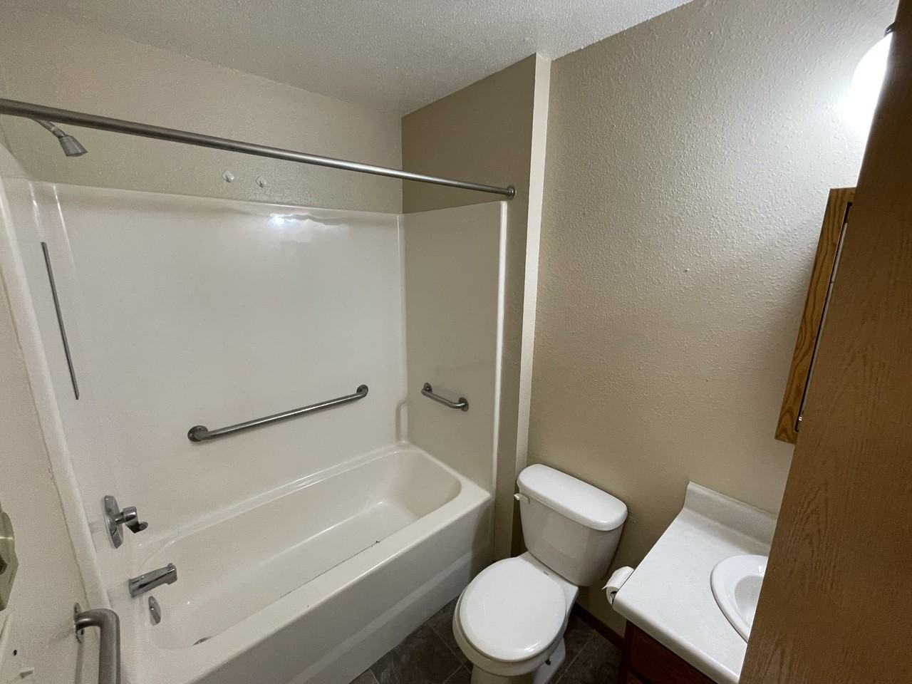 213 E 13th Ave #6 - Photo 6 of 8