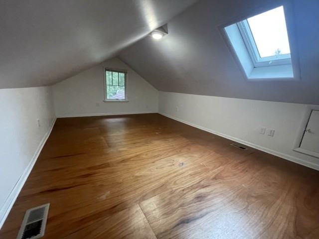 1475 Albert St N - Photo 3 of 20