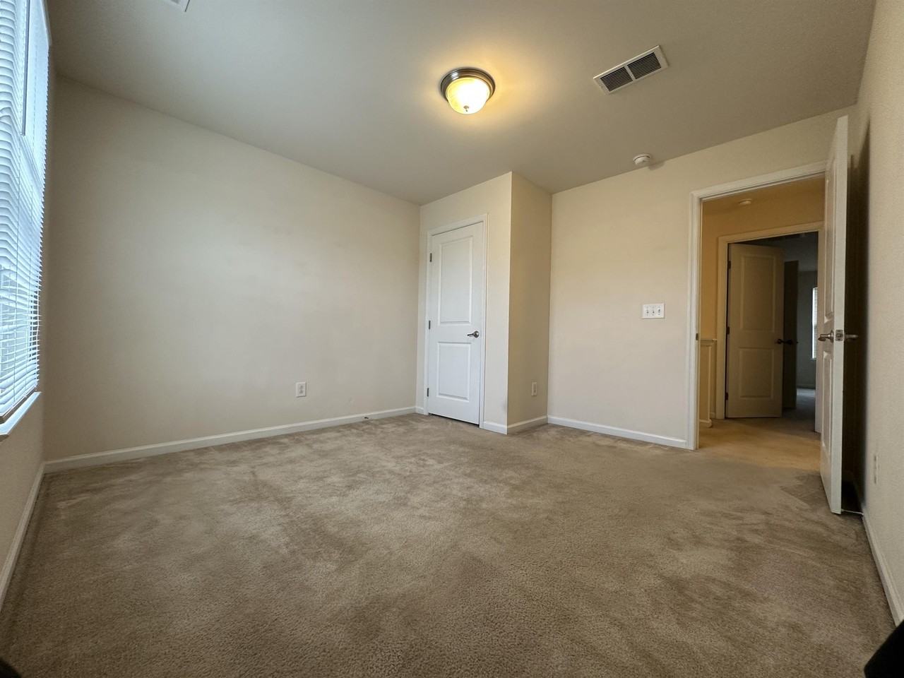 2204 Historic Cir #1 - Photo 3 of 11