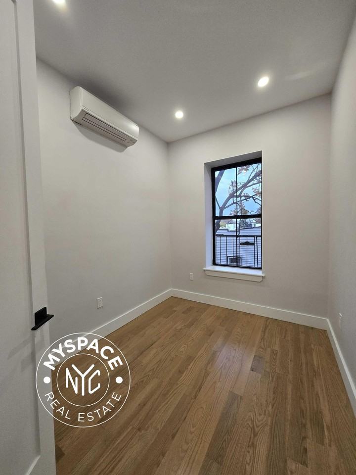 6215 Catalpa Ave #1L - Photo 3 of 10