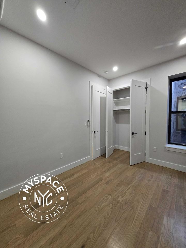 6215 Catalpa Ave #1L - Photo 6 of 10