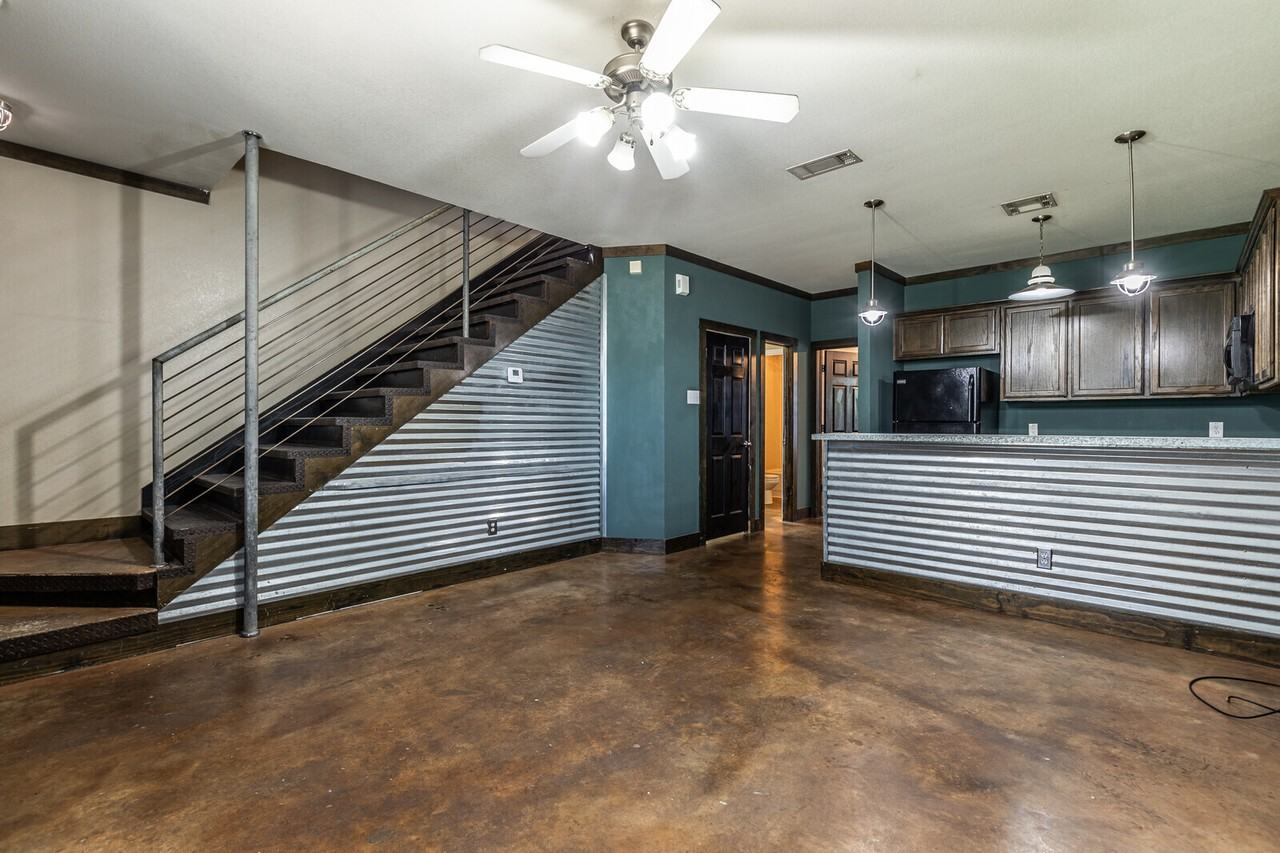 2007 S 15th St #202 - Photo 2 of 24