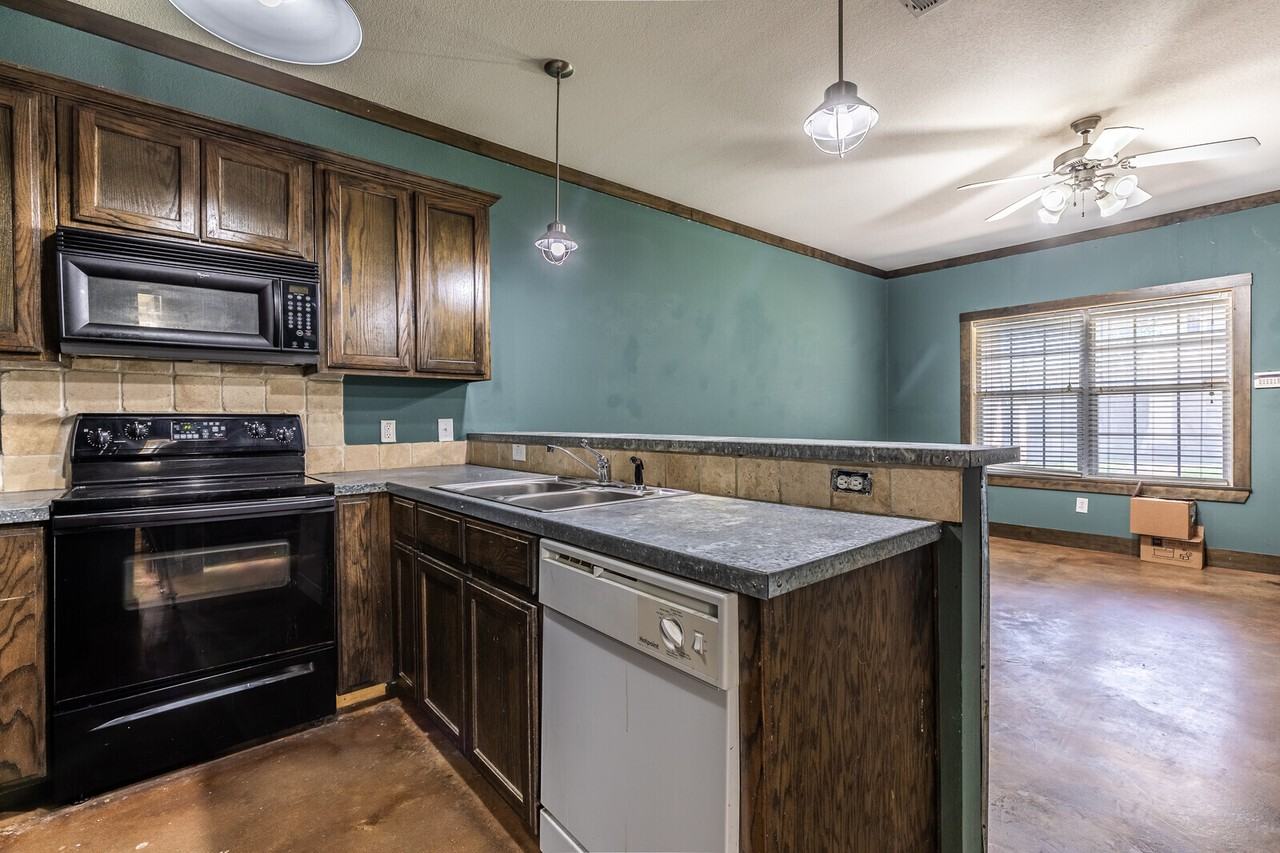 2007 S 15th St #202 - Photo 7 of 24