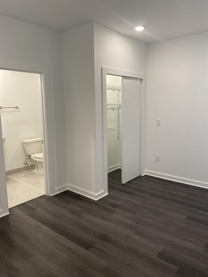 2032 N 18th St #2 - Photo 4 of 10