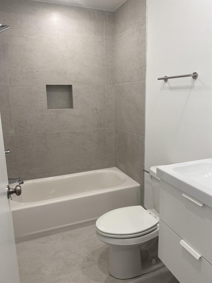 2032 N 18th St #2 - Photo 7 of 10