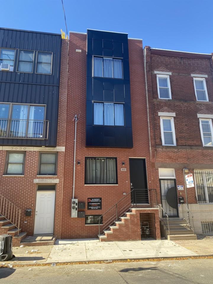 2032 N 18th St #2 - Photo 5 of 10