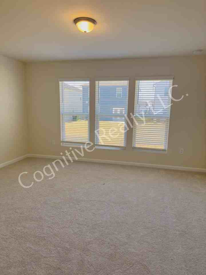 819 Mckenzie Park Ter #1 - Photo 2 of 18