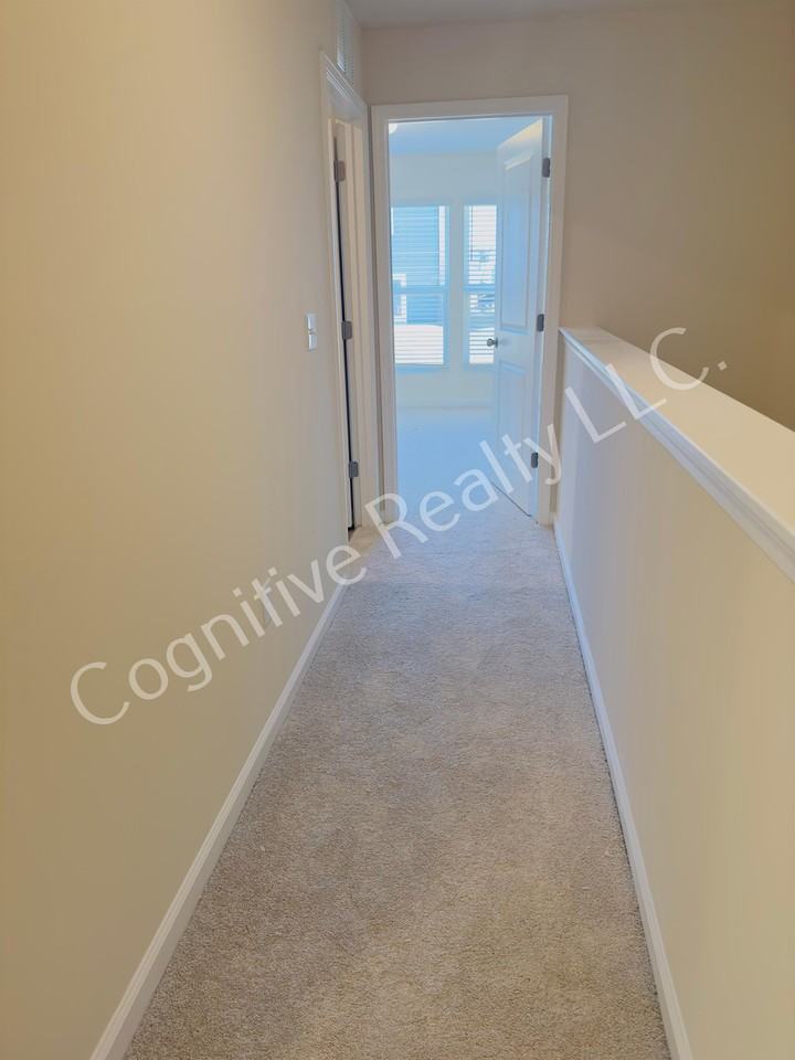 819 Mckenzie Park Ter #1 - Photo 6 of 18