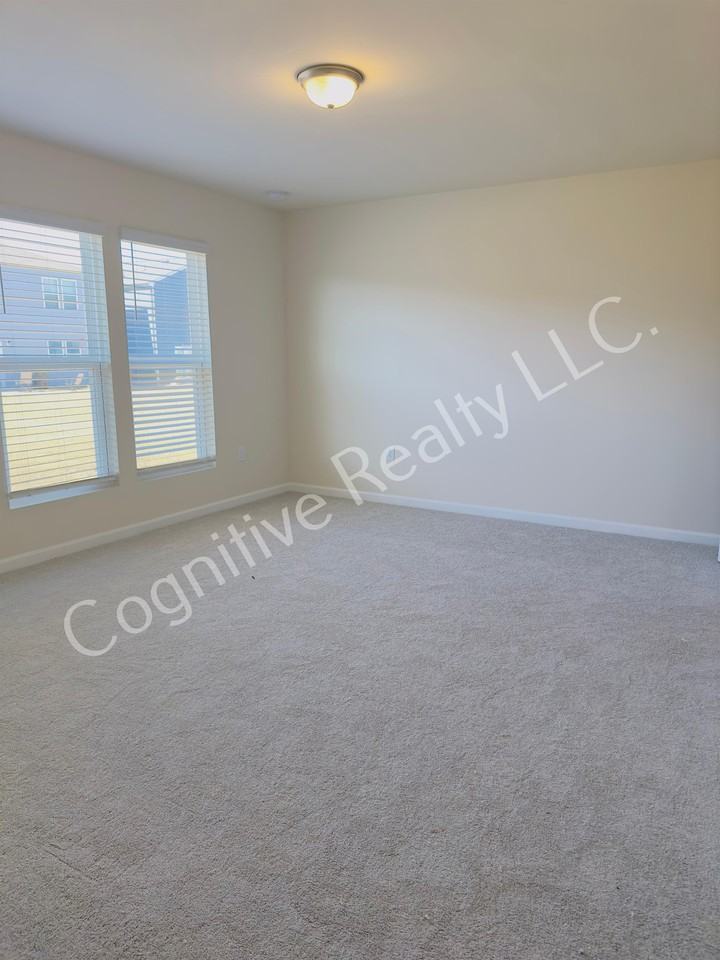 819 Mckenzie Park Ter #1 - Photo 2 of 18