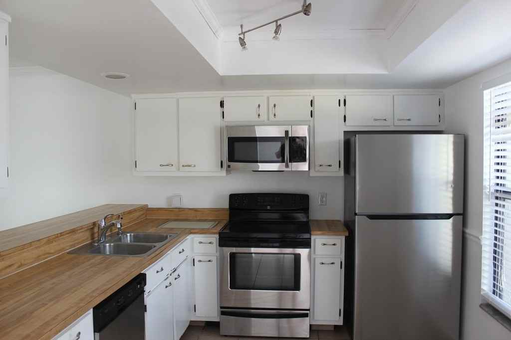 4708 Sw 8th Pl #101 - Photo 3 of 20