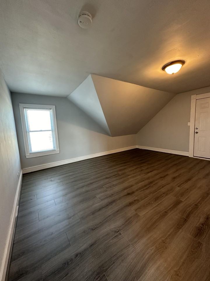 1141 Stafford Rd #3 - Photo 2 of 8