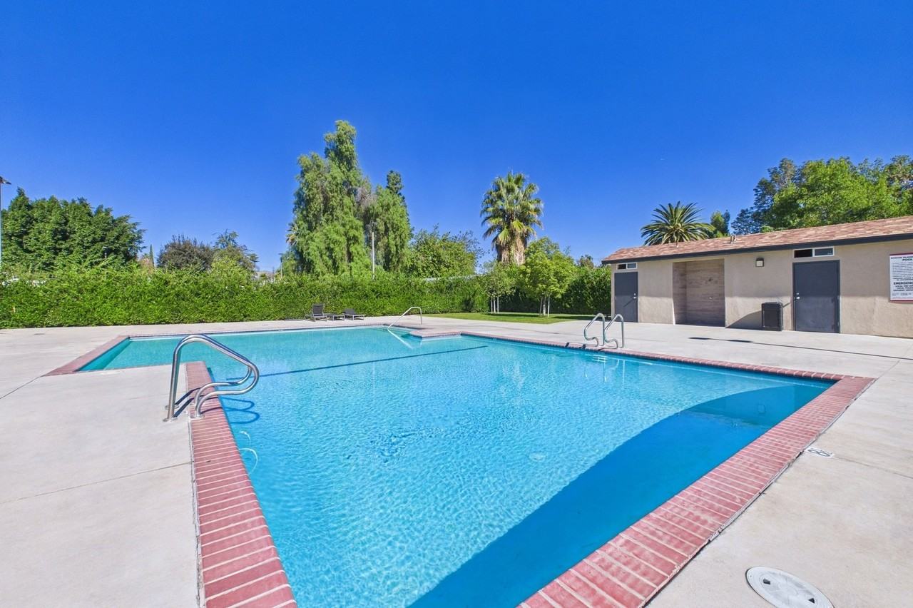 Roscoe Islander - Photo 2 of 52