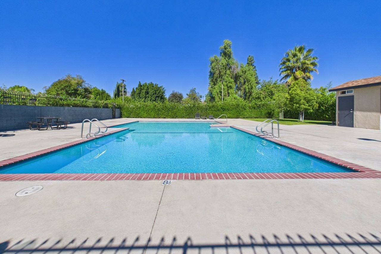 Roscoe Islander - Photo 4 of 52