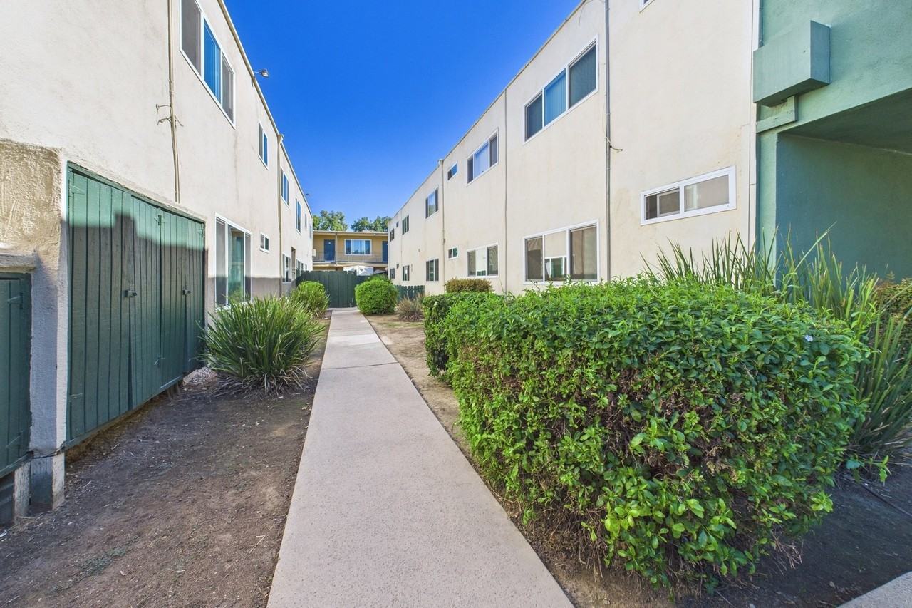 Roscoe Islander - Photo 7 of 52