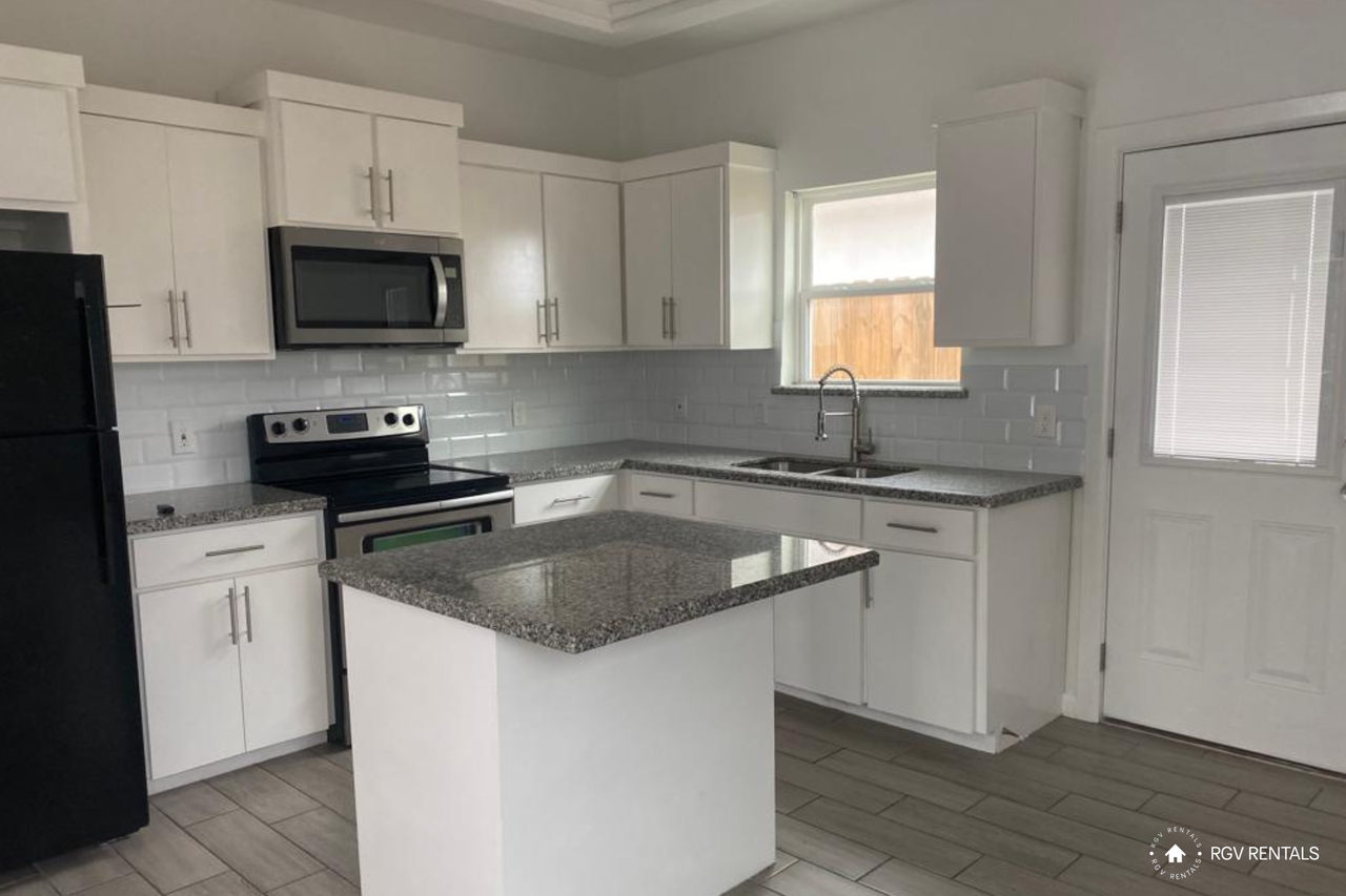 405 Rafael Dr #1 - Photo 6 of 7