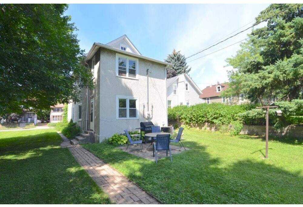 711 University Ave Ne #1