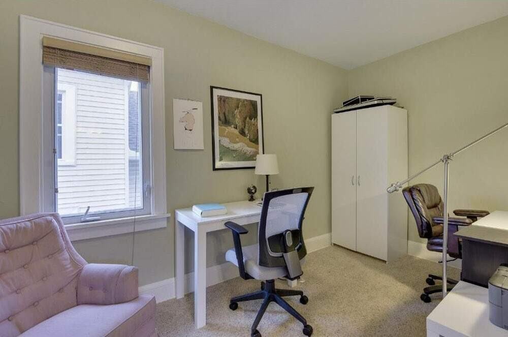 711 University Ave Ne #1 - Photo 6 of 11