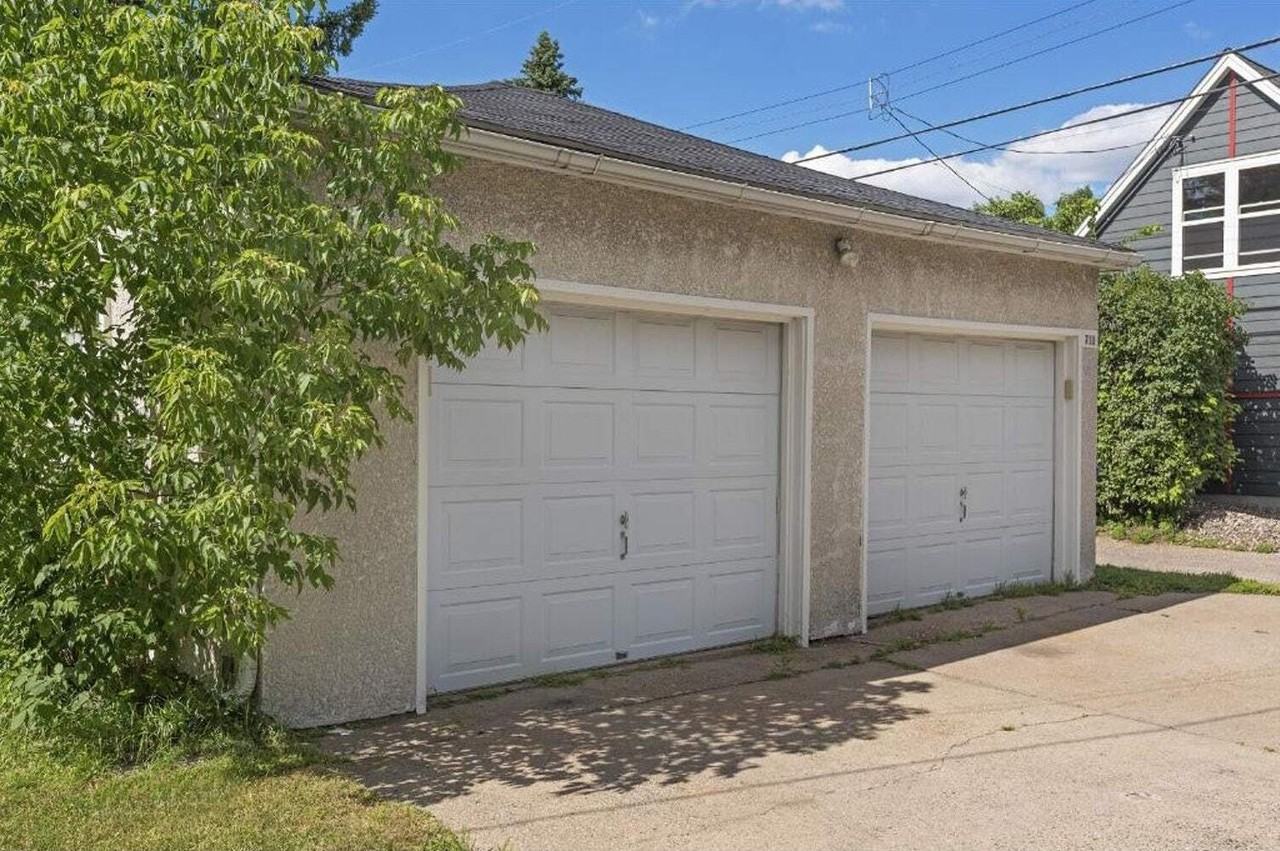 711 University Ave Ne #1 - Photo 7 of 11