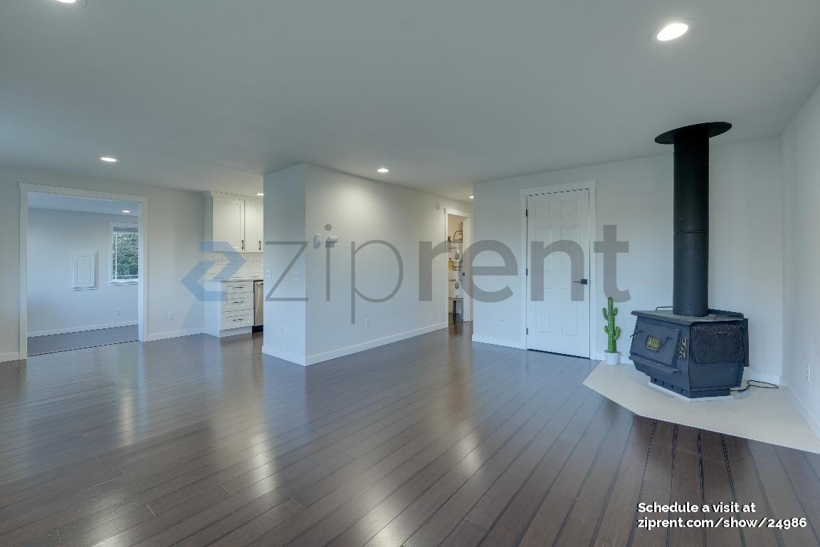 732 Natalie Place - Photo 7 of 26