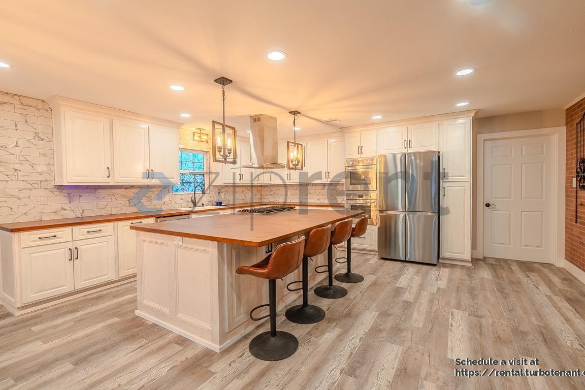 722 Riveredge Dr - Photo 7 of 39