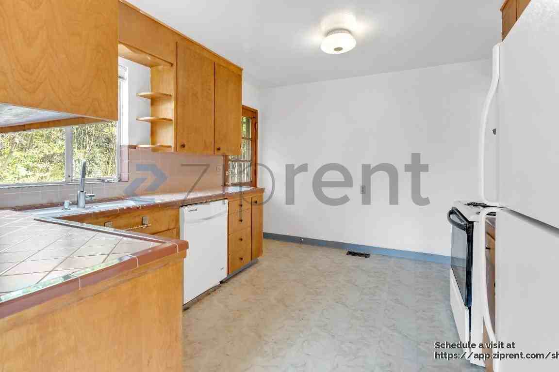 6115 Ne Clackamas St - Photo 5 of 21