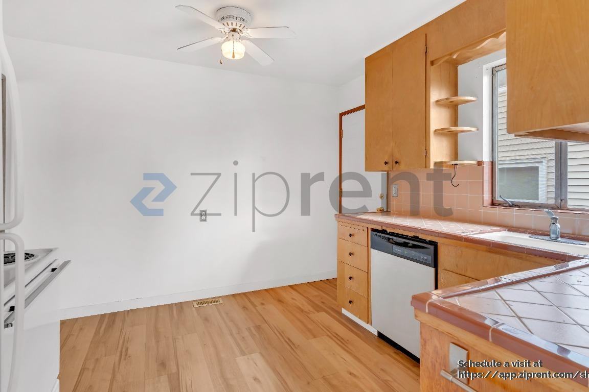 6117 Ne Clackamas St - Photo 5 of 18