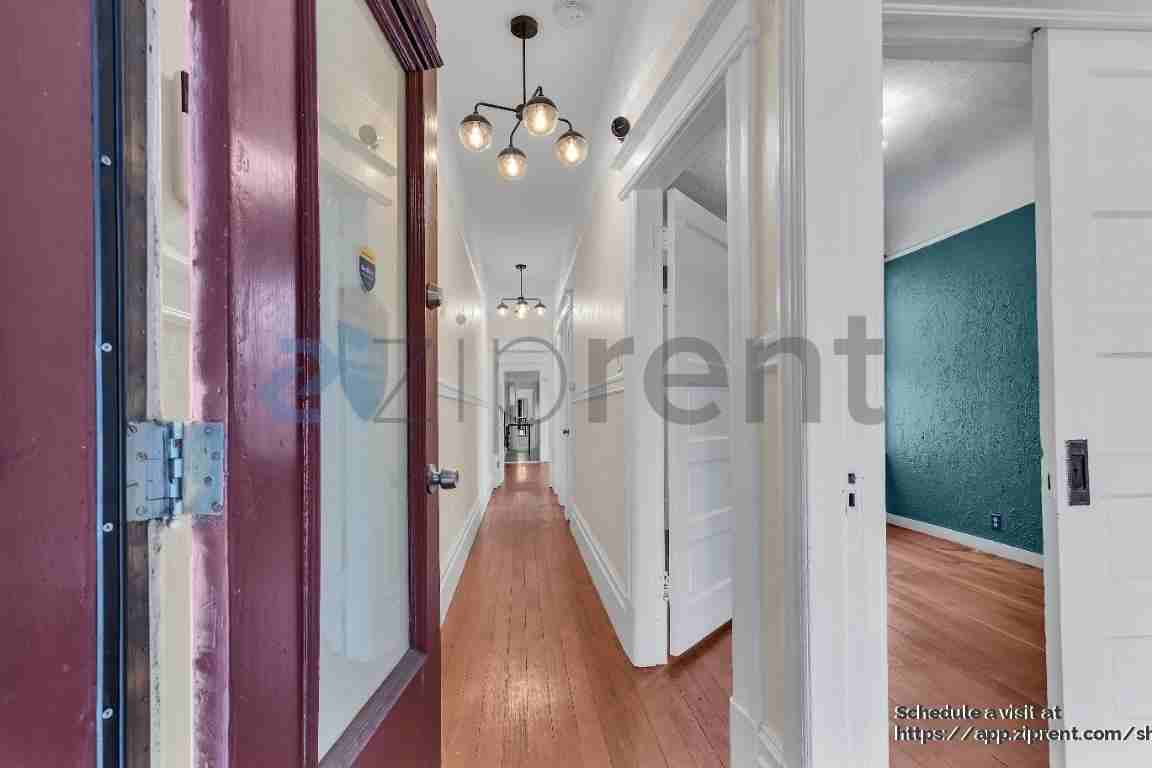161 Capp St - Photo 5 of 24