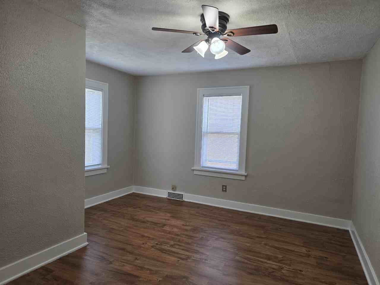 3135 Grandview Boulevard - Photo 5 of 11